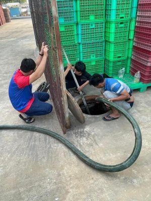 Hút bể phốt